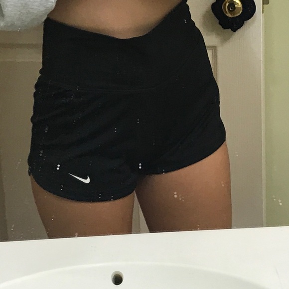 Nike Black Running Athletic Shorts - Picture 3 of 3